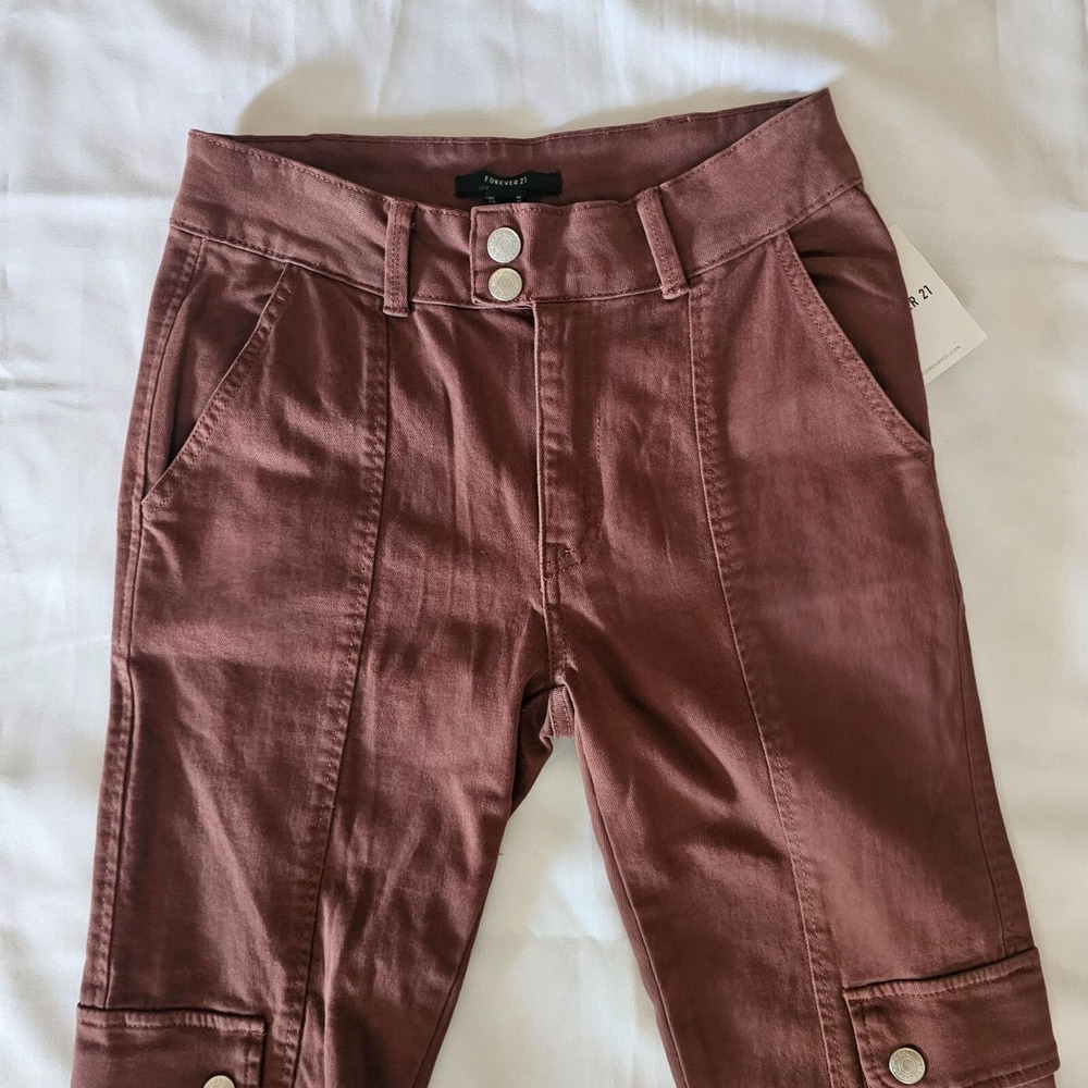 Forever 21 Women's Brown Twill Flare Cargo Pants Size Medium NWT - Picture 5 of 16